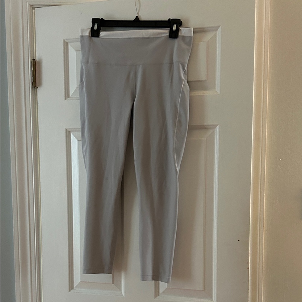 Athleta interval 7/8 work out pants